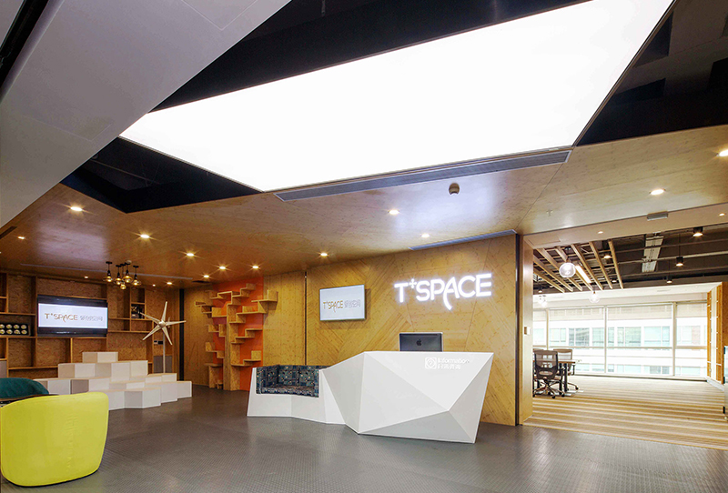 T+SAPCE Shared Office Space